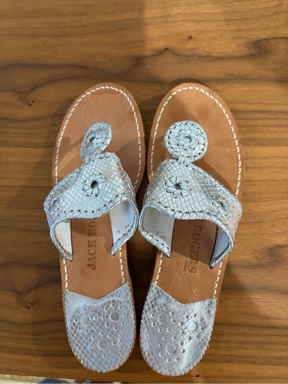 Jack Rogers Palm Beach Silver Leather  Thong Sandals, Size 7, NWOT